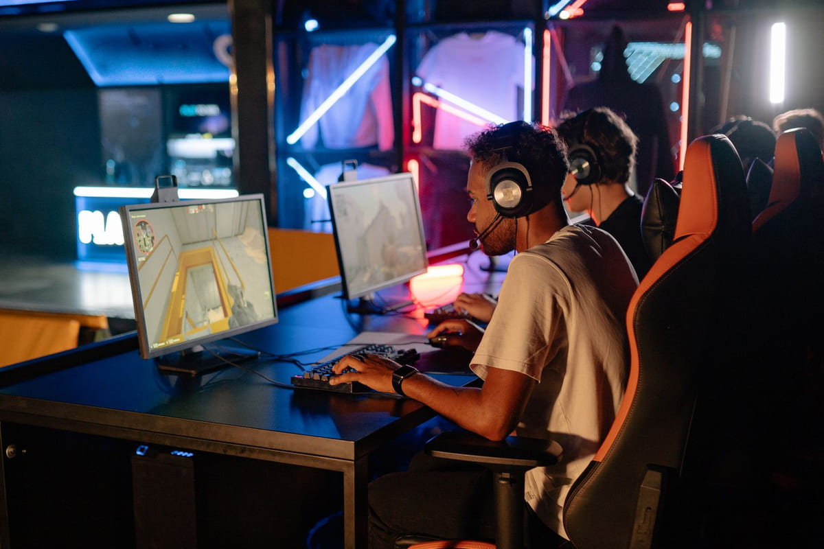 จอเกมมิ่งแบรนด์ไหนดี? เจาะลึกจุดเด่น-จุดด้อยก่อนตัดสินใจซื้อ